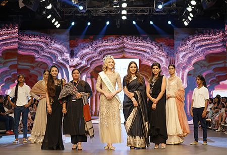 Underprivileged Girls Shine at TLW 2024 with FICCI YFLO, Jaipuri Banno, and M3M Foundation