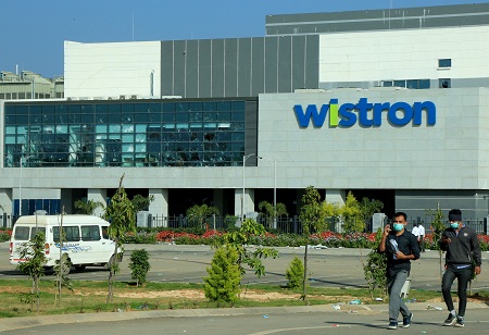 Apple Partner Wistron to Resume Operations  