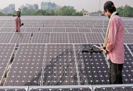 Reliance Industries looks to acquire Norway's solar module maker REC