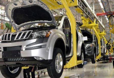 Mahindra & Mahindra will seize production of the XUV500, with the launch of the XUV700