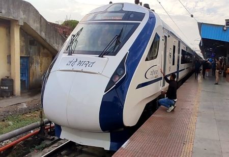 Indian Railways Use Capex to Modernize Vande Bharat Trains