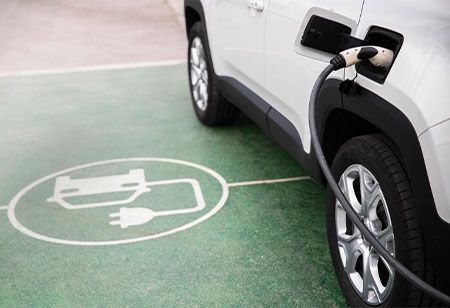  How to Implement EV Charging Solutions in Commercial Properties